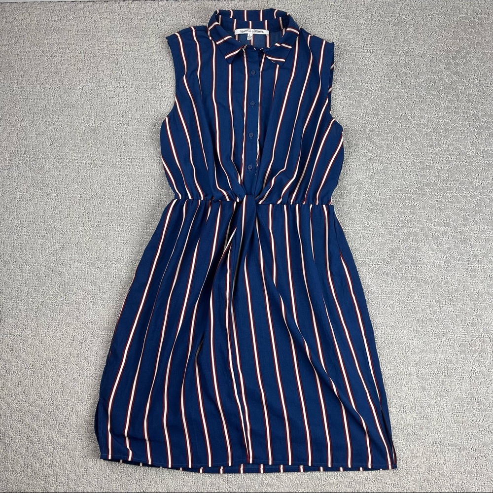 Collective‎ Concepts sleeveless bottom down collared dress